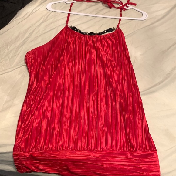 Woman’s top - Picture 1 of 4